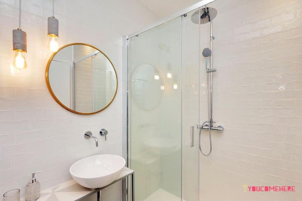 Ych-Renovated And Design Flat Close To The Center Рим Экстерьер фото